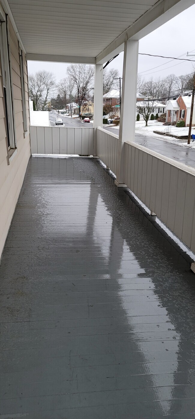 23 Bradley Ave Unit 1, Waterbury, CT 06708 Apartments in Waterbury