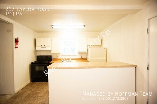 Foto del edificio - 217 Taylor Rd