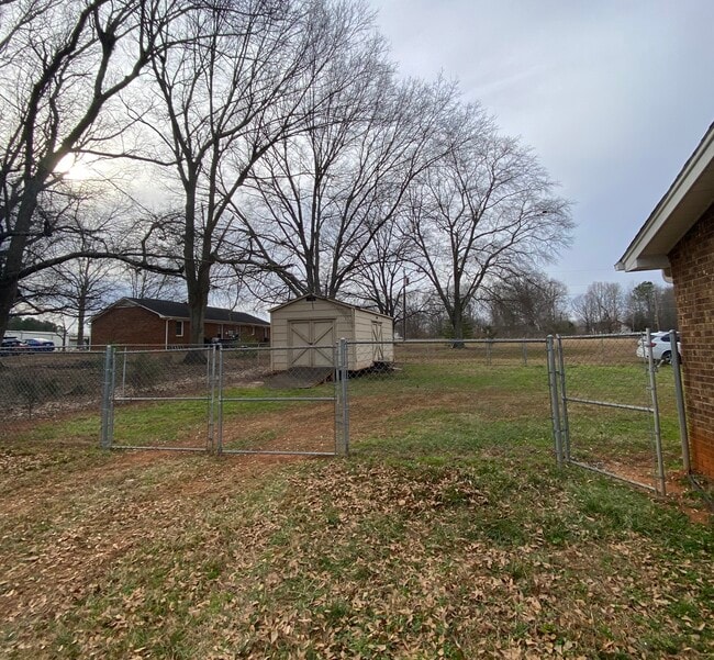 Building Photo - 23 Palmetto Dr