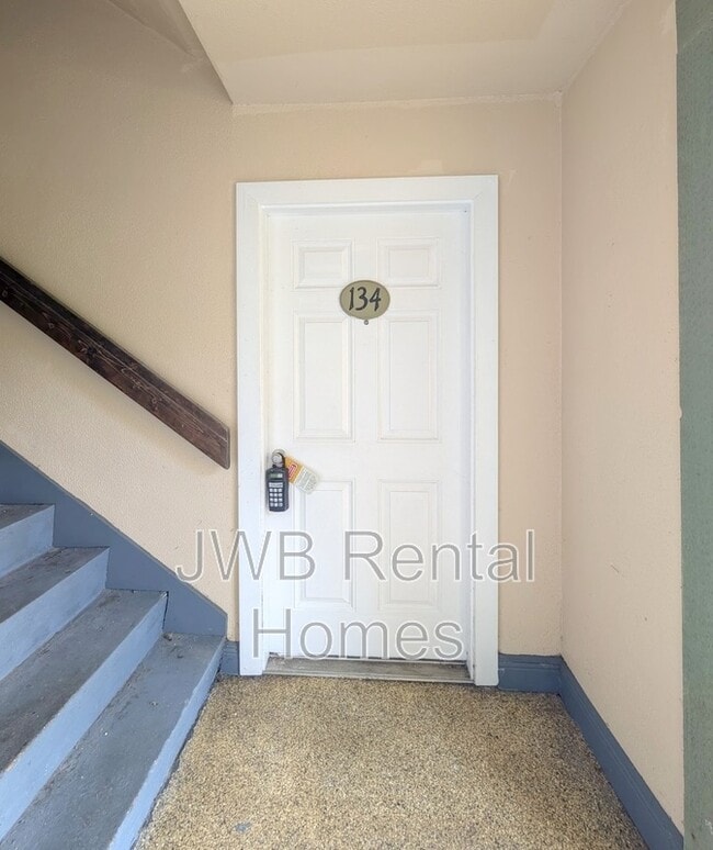 Foto del edificio - 222 16th Ave N