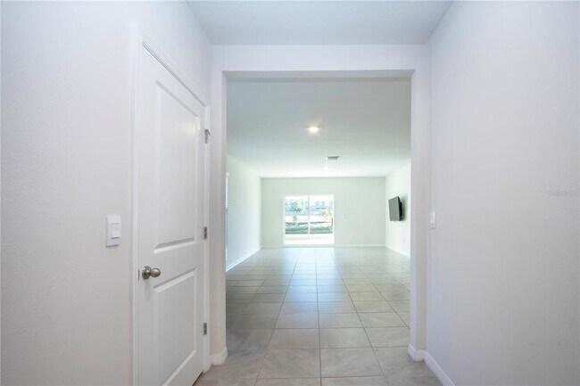 Foto del edificio - 3513 Hilltop Cir