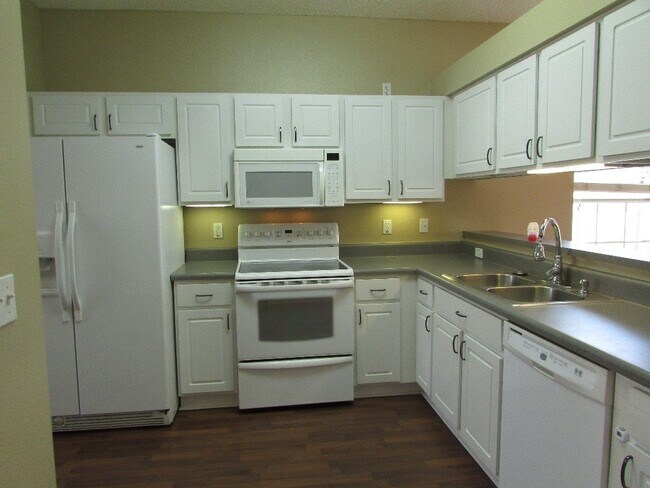 Foto del edificio - North Pensacola Home with Community Pool –...
