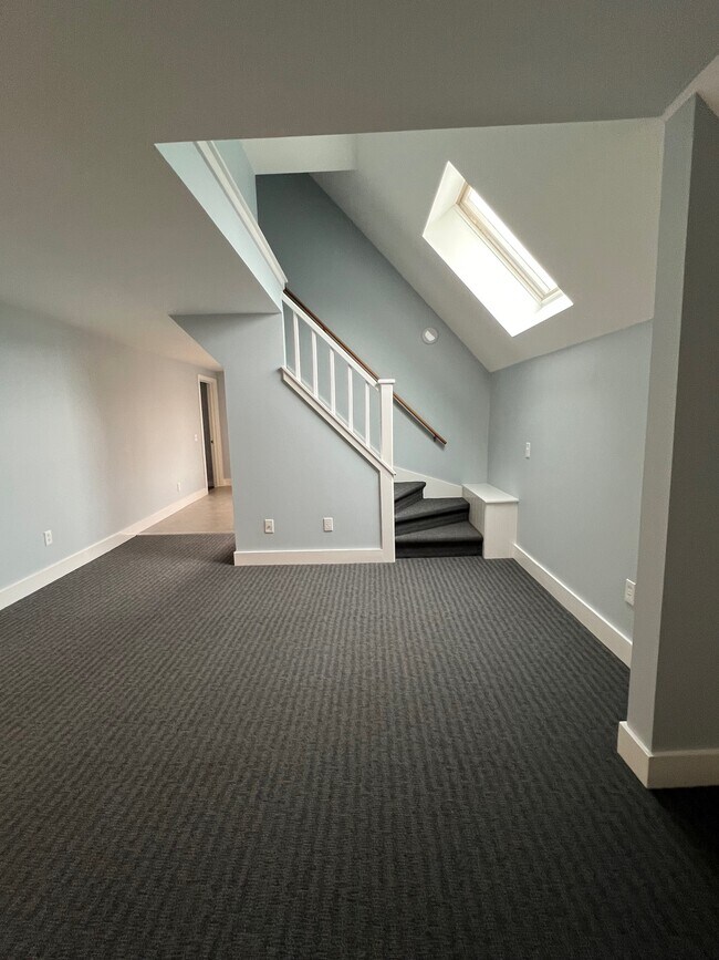 Building Photo - 17 Pleasant St