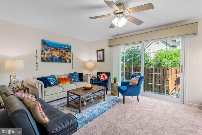 Foto del edificio - 8006 Spruce Mill Dr