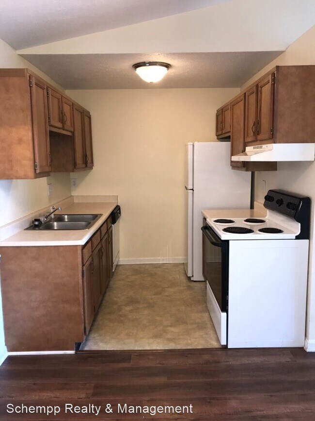 Building Photo - 2 br, 1.5 bath House - 6522 SIX MILE LANE#8