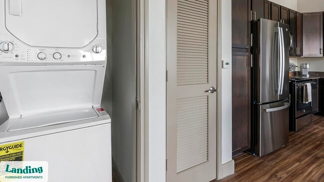 Foto del edificio - 24530 Gosling Rd