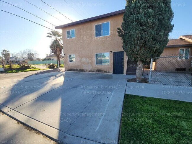 Foto del edificio - 1 bedroom/ 1 bathroom floor unit.