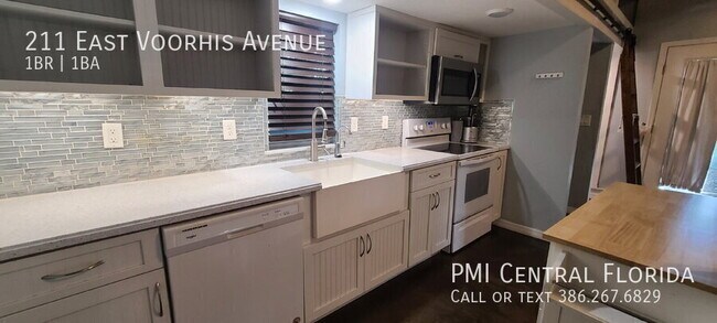 Building Photo - 211 E Voorhis Ave