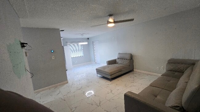 Building Photo - 1809 Garwood Dr