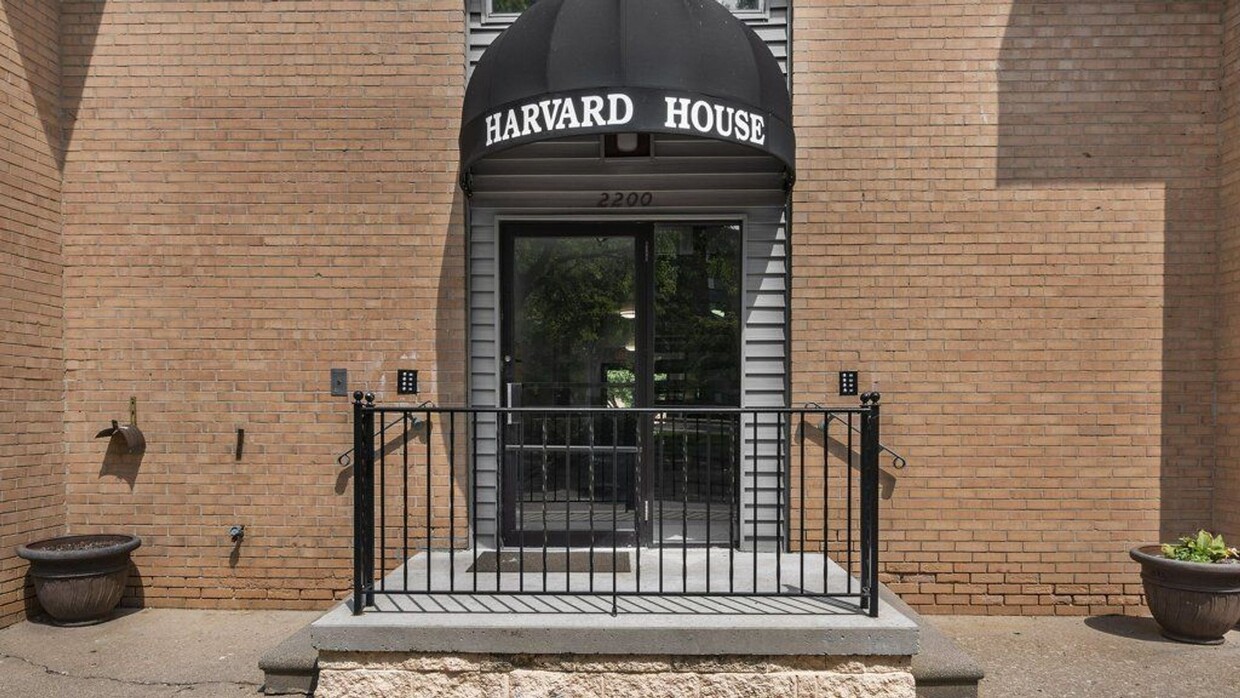 Building Photo - Harvard House Apartments