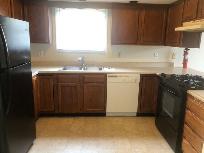 Building Photo - 33 Keran Manor Ct