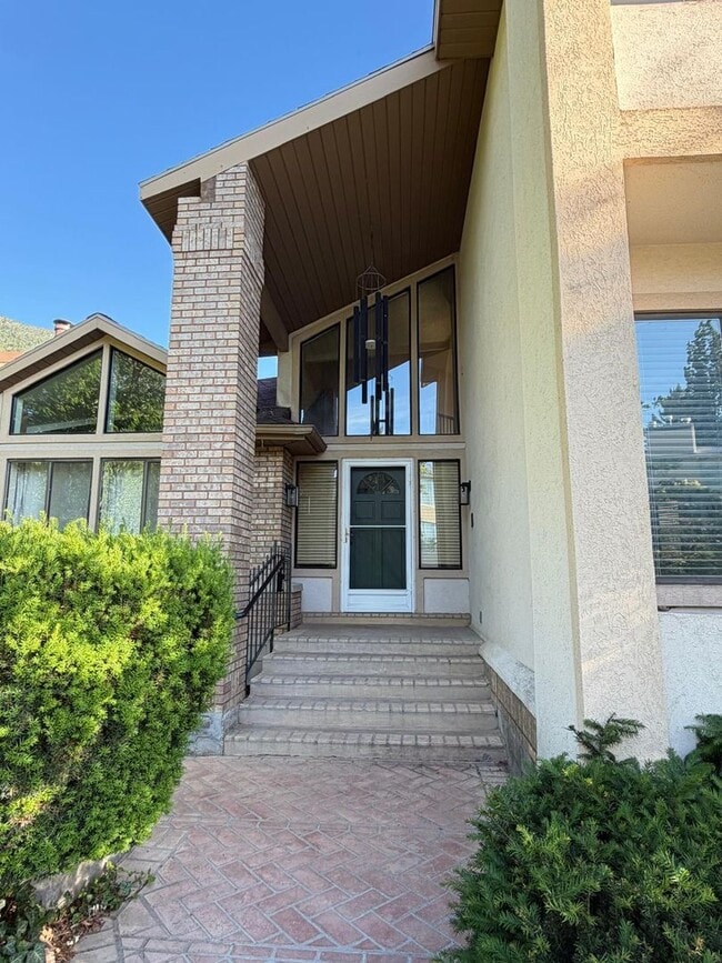Building Photo - 2298 E Oak Leaf Way