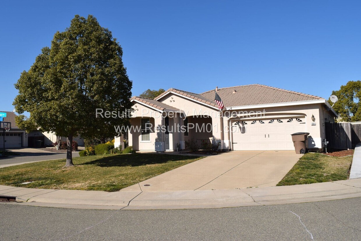 Primary Photo - 3 br, 2 bath House - 300 Dedham Ct