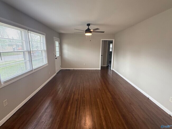 Foto del edificio - 3218 Fairacres Rd SW