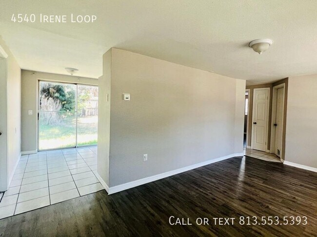 Foto del edificio - 4540 Irene Loop
