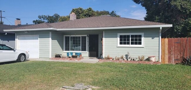 Stockton Lincoln Village 3 Bedroom 2 Bath  - House Rental In 