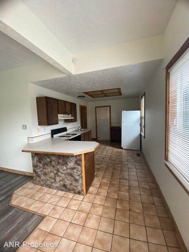 Foto del edificio - 1 br, 1 bath House - 633 W Carson