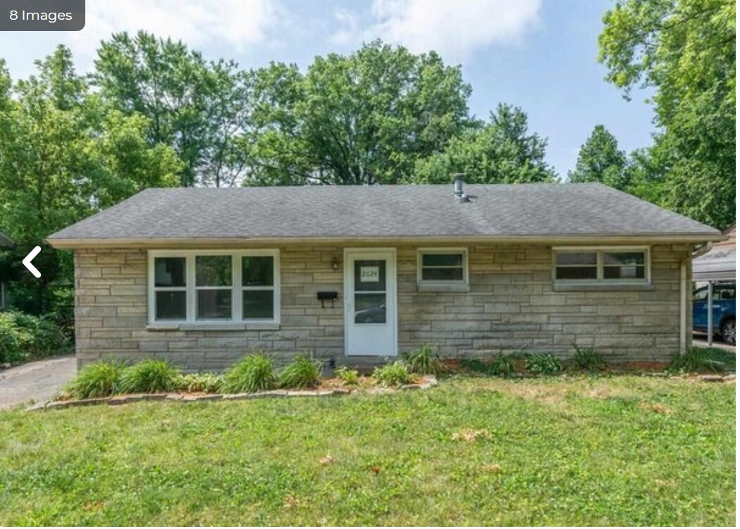 Foto principal - 2624 E 5th St