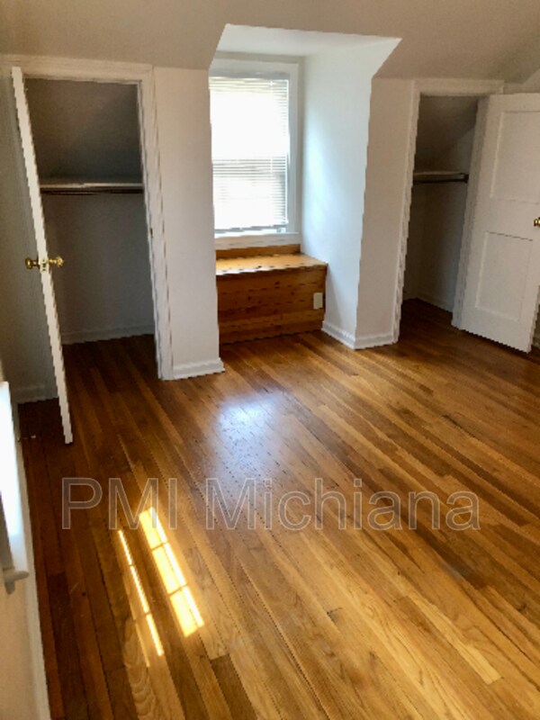 Foto del edificio - 110 S Hawthorne Dr