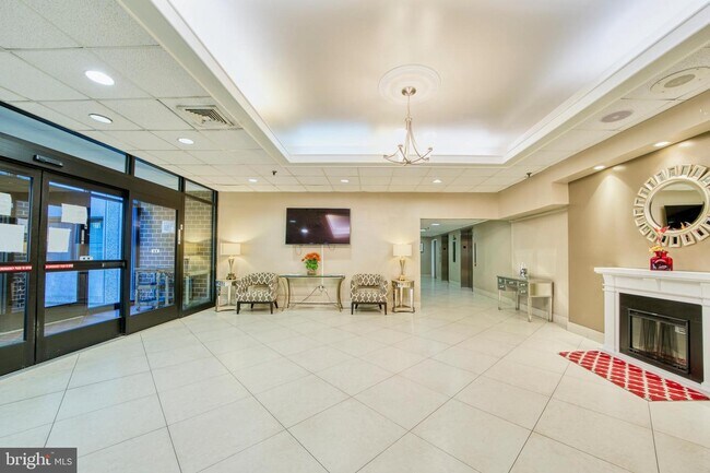 Foto del edificio - 5911 Edsall Rd