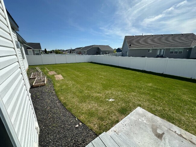 Building Photo - 5262 Glendora Ave
