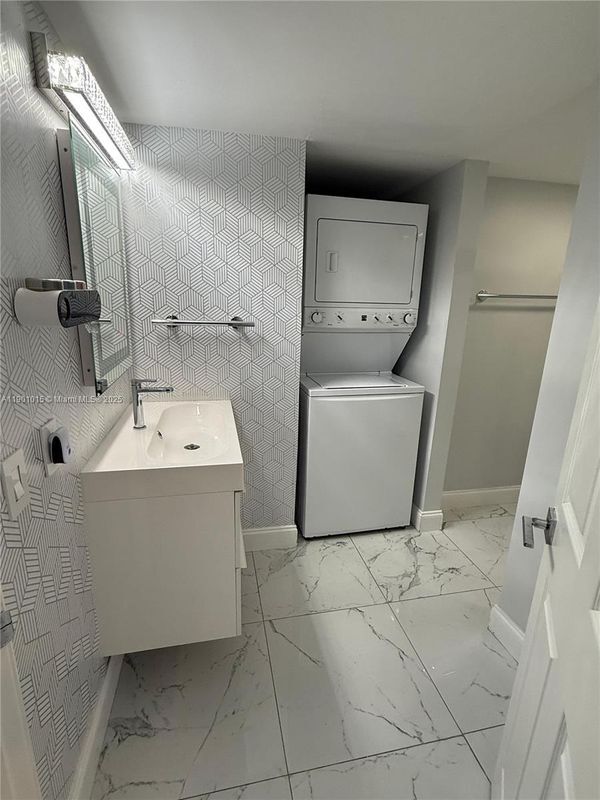 Foto del edificio - 8365 SW 152nd Ave