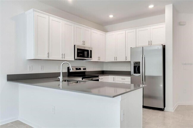 Foto del edificio - 7485 Stone Crk Trl