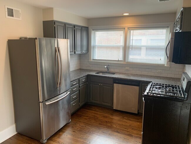 Building Photo - 9049 Bronx Ave