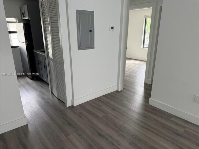 Foto del edificio - 628 SW 21st Ave