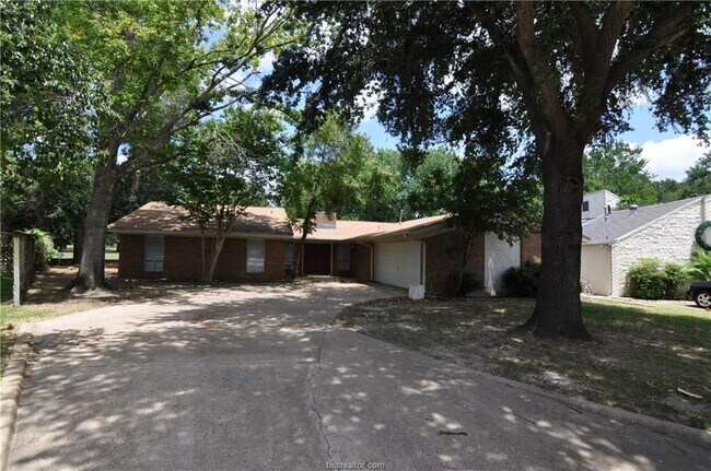 Foto del edificio - 2702 Apple Creek Cir