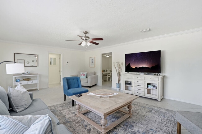 Building Photo - 27526 Los Amigos Ln