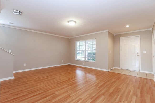 Building Photo - 8621 Hawbuck St