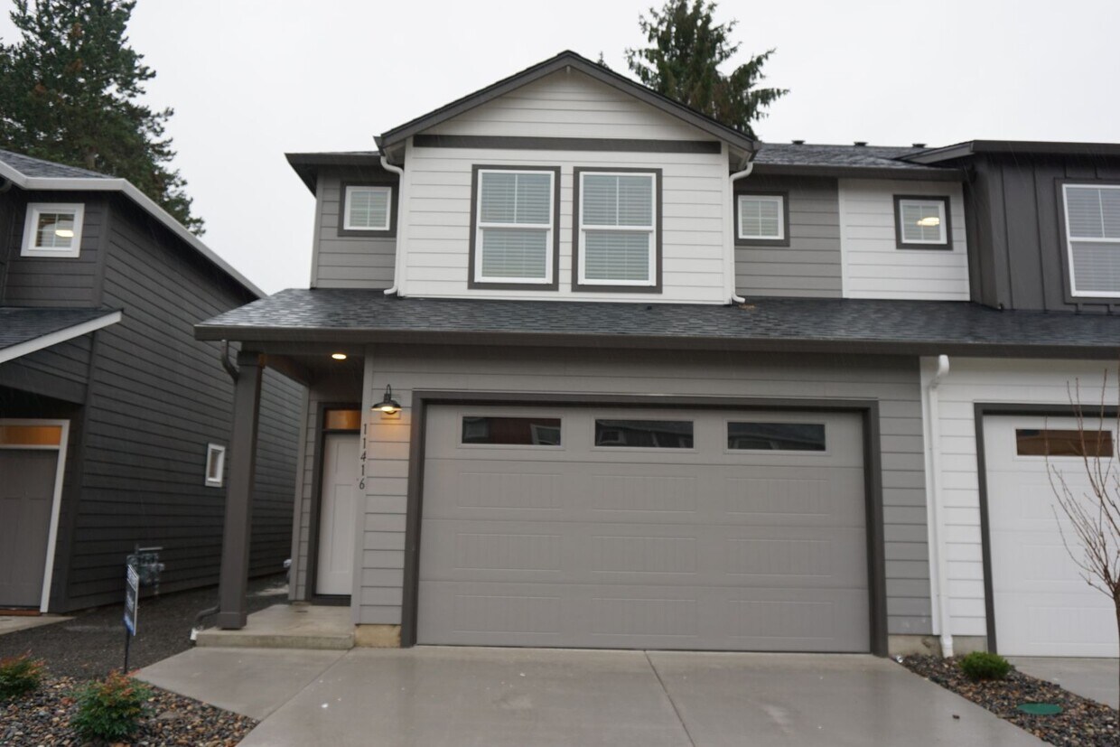Primary Photo - 11416 NE 127th Ct