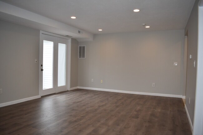 Living Room - 360 Littleton Rd