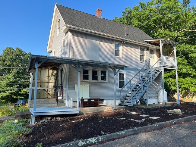 Building Photo - 278 N Maple St
