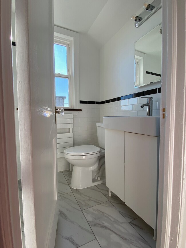 renovated bathroom - 1815 S 5th St