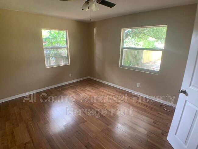 Foto del edificio - 7619 32nd Ave N