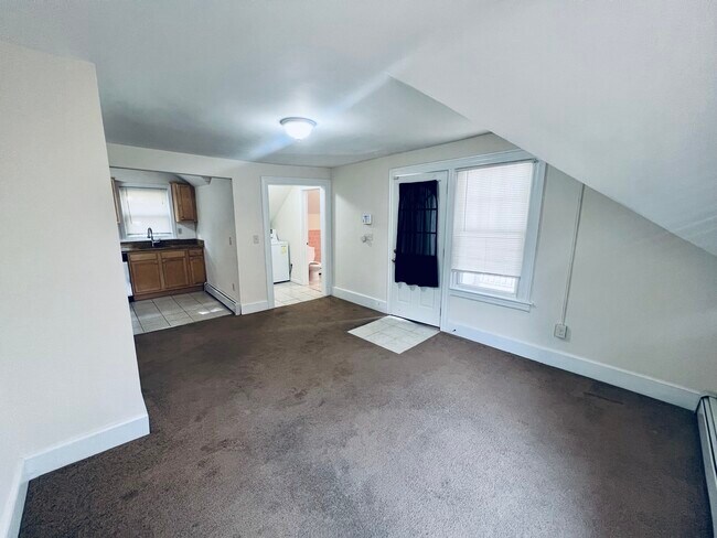 Foto del edificio - 71 Pembroke Ave