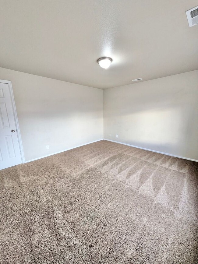 Foto del edificio - 1833 E 3rd St