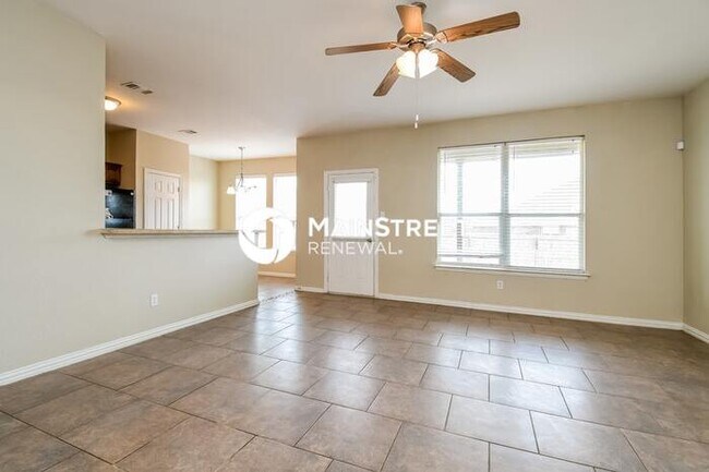 Foto del edificio - 3 Bedroom Pet-Friendly Home in Crowley, TX with Main Street Renewal