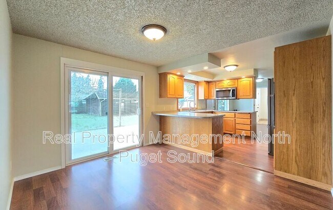 Foto del edificio - 8432 45th Dr NE