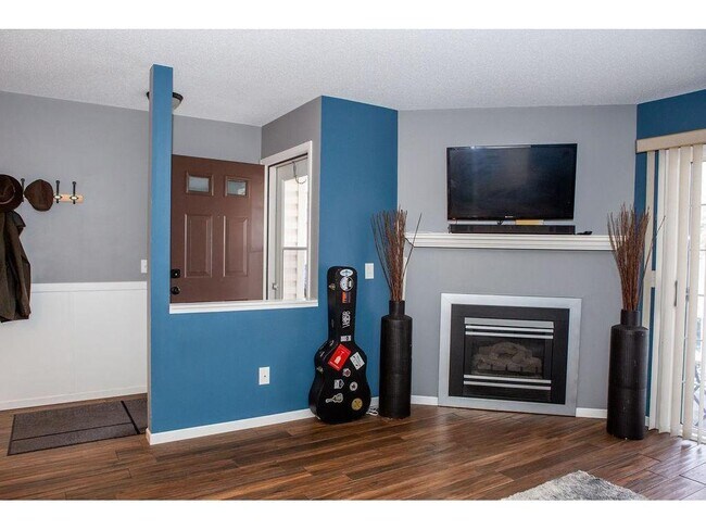 Foto del edificio - 2556 Lockwood Dr