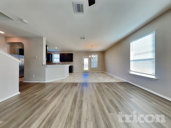 Foto del edificio - 13725 Vigilance St