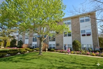 Building Photo - 102 Sandy Bay Terrace