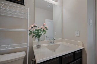 Building Photo - 7809 Axis Rdg Dr