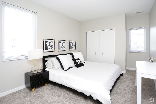 Interior Photo - Piper Lakes Apartment Homes