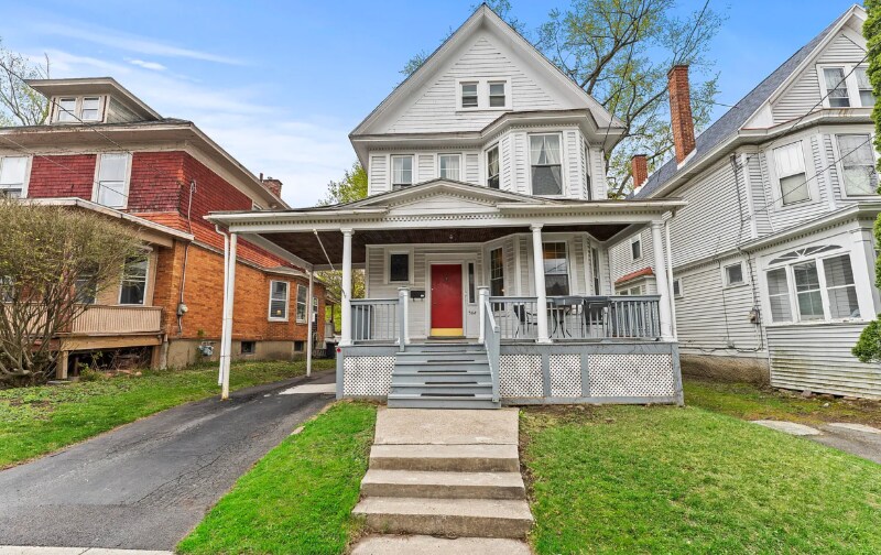 Primary Photo - 308 Quail St