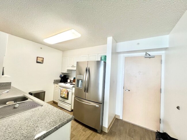 Foto del edificio - 2br/2ba/2pkg in Kakaako