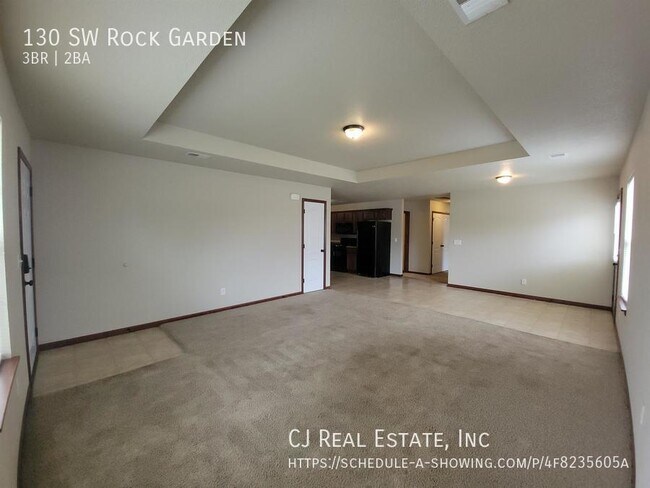 Building Photo - 130 SW Rock Garden