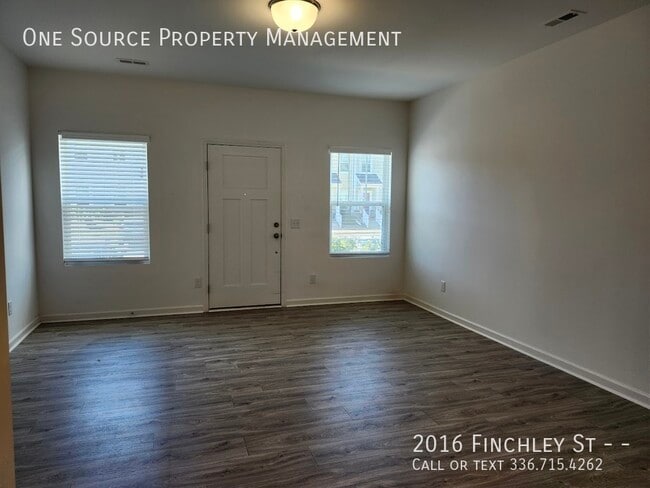 Photo - 2016 Finchley St Townhome